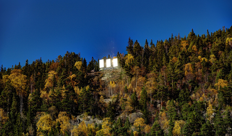 Illustration for article titled This Town's Hilltop Mirrors Light It Up With Second-Hand Sunshine